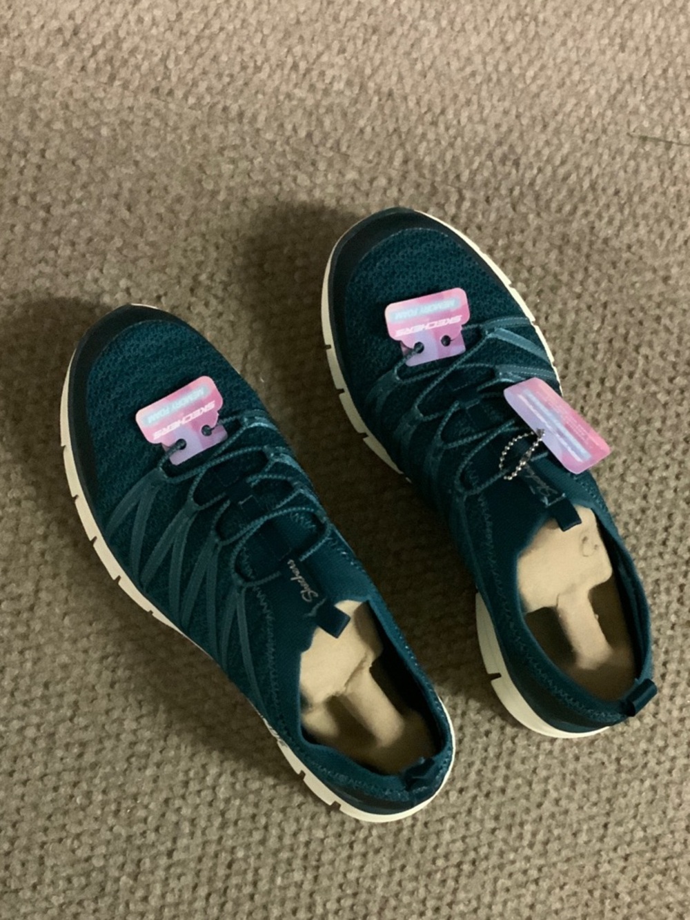 Sketchers sneakers
